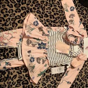 Jessica Simpson 6/9 months 5pc layette set